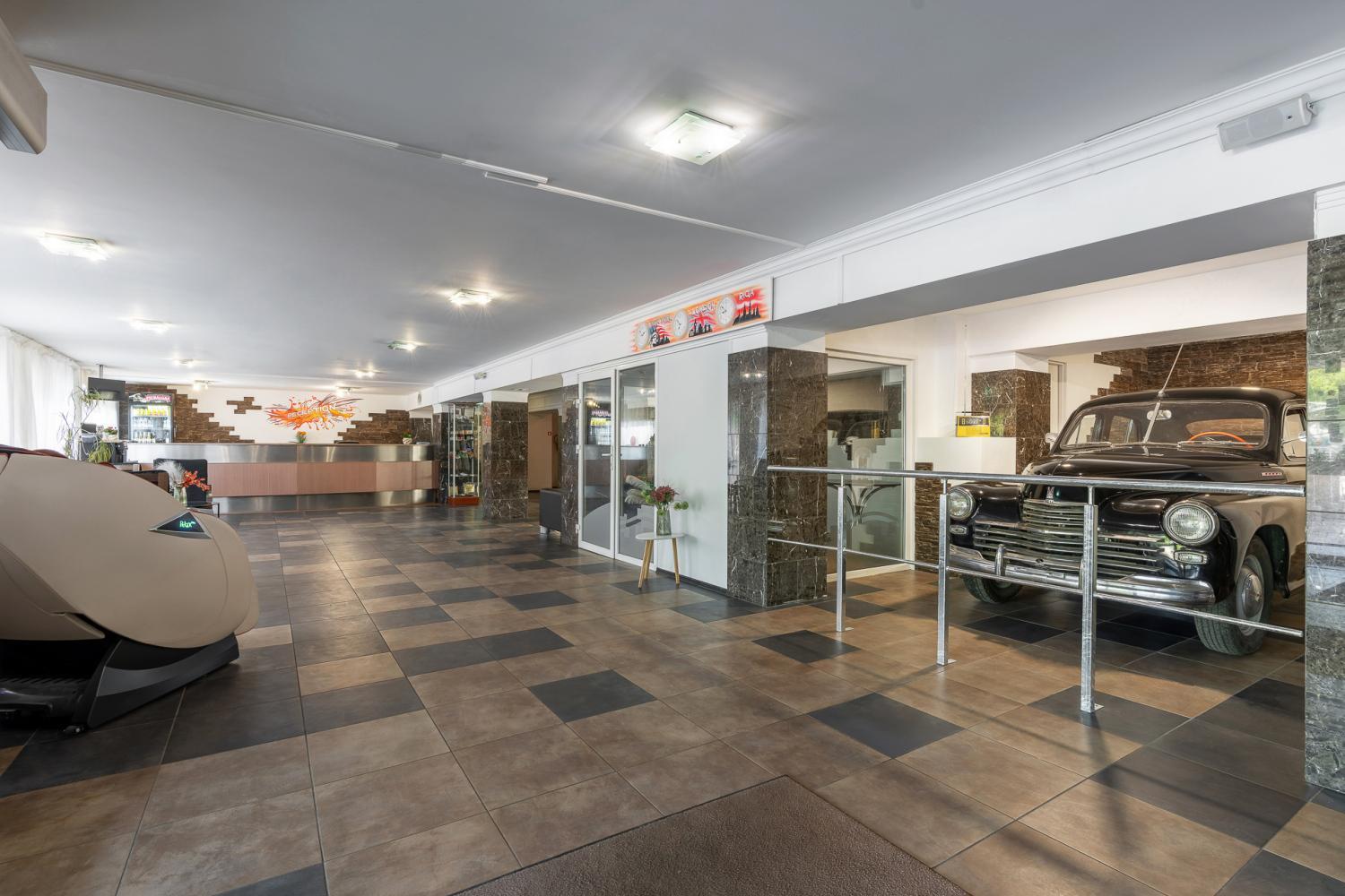Tomo Free Parking 3* Riga