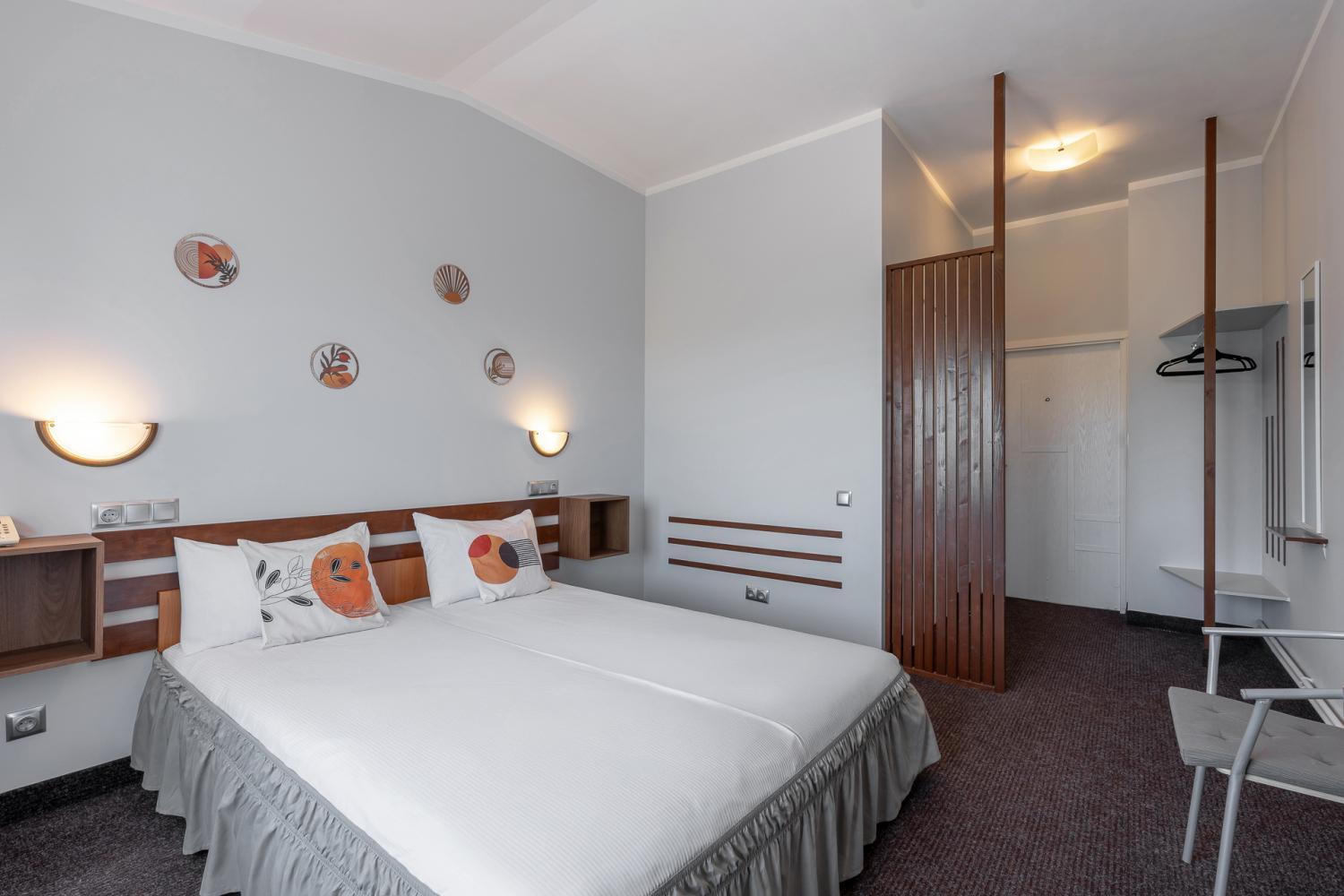 Tomo Free Parking Hotel